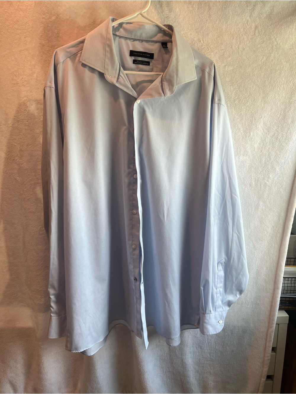 Tommy Hilfiger Men's Light Blue Button-Up Shirt
